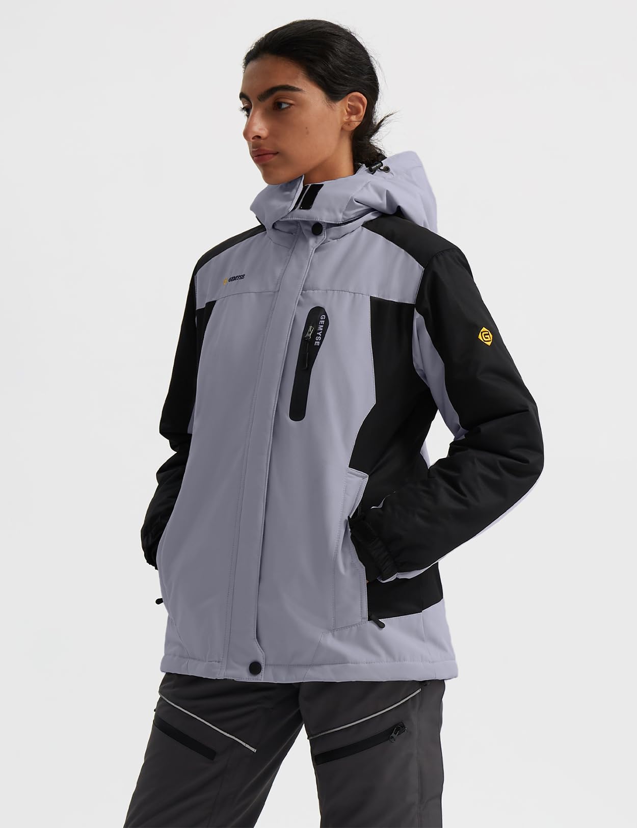 GEMYSE Damen Skijacke Wasserdicht Winddicht Fleece Winterjacke mit Kapuze Schneejacke für Aktivitäten im Freien(Grau schwarz,2XL)